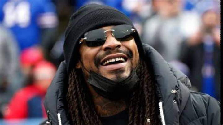 Marshawn Lynch Net Worth 2023, NFL Salary, Endorsements, Properties, Charities, etc