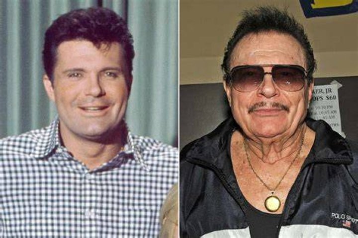 MAX BAER, JR The beverly hillbillies, Max baer jr, Max baer