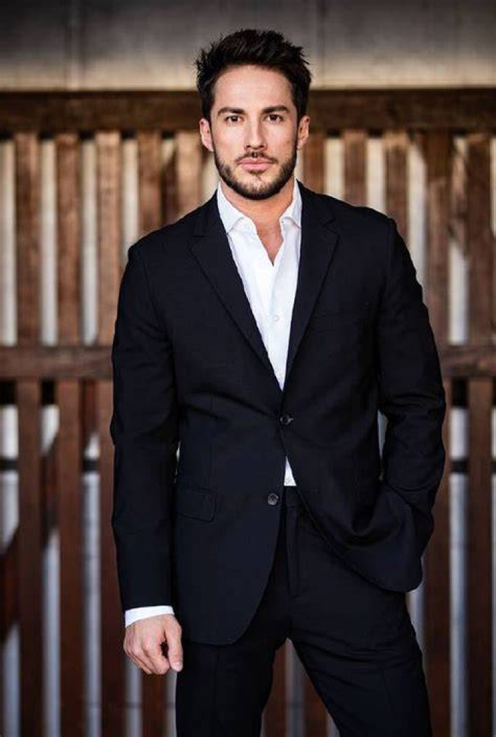 Michael Trevino Joins 'Roswell' Reboot Pilot On CW