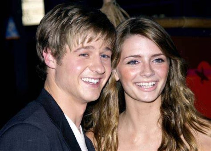 Mischa Barton Is Not Dating DWTS' Artem Chigvintsev