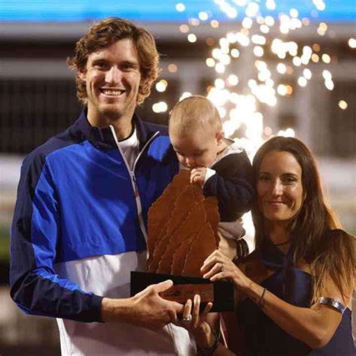 Nicol&aacute;s Jarry Wife Laura Urruti Is A Proud Mom