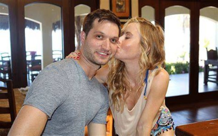 Olympic Player Tara Lipinski Enjoying Her Married Life With Husband Todd Kapostasy