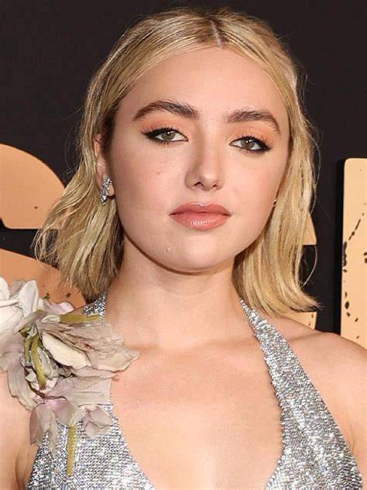 Peyton List Love Life ExBoyfriend, Past Relationships, Single