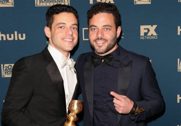 POPSUGAR Rami malek twin, Celebrity twins, Twin guys