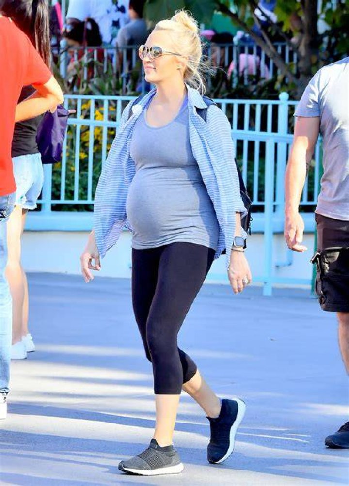Pregnant Carrie Underwood Shows Off Her Bare Baby Bump in Photo With