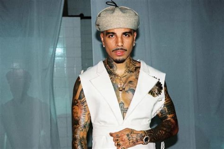 Rauw Alejandro anuncia la llegada de &lsquo;La Firma&rsquo;, su nuevo reality