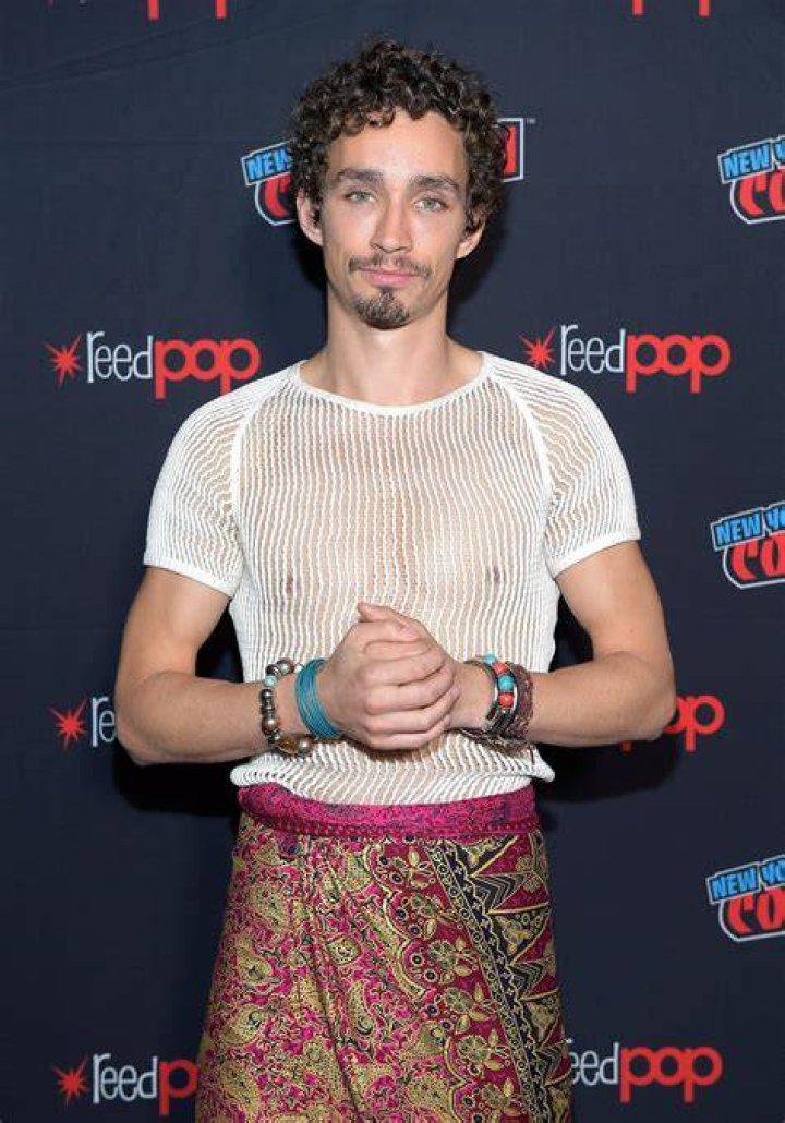 Robert Sheehan reveals how 'Umbrella Academy's Number 4 was rewritten