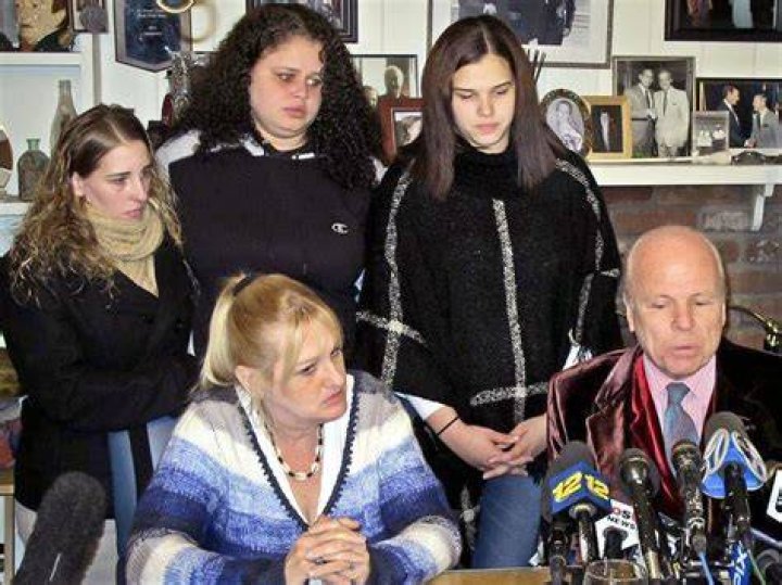 Sarra Gilbert , Biograf&iacute;a, A&ntilde;os, Mari Gilbert Hija, Novio Venze