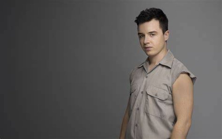 Shameless Mickey Milkovich Played by Noel Fisher SHOWTIME