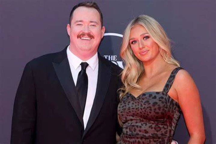 Shane Gillis&rsquo; (Girlfriend) Wife In 2023 Rumors With Tara From
