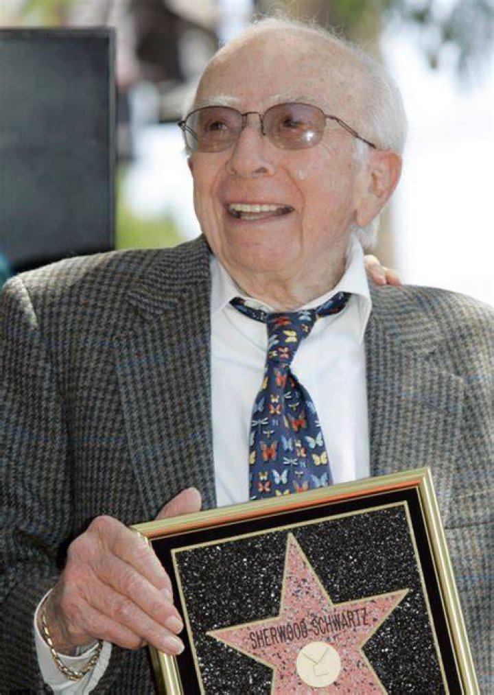 Sherwood Schwartz, creator of 'Brady Bunch,' 'Gilligan's Island' dies