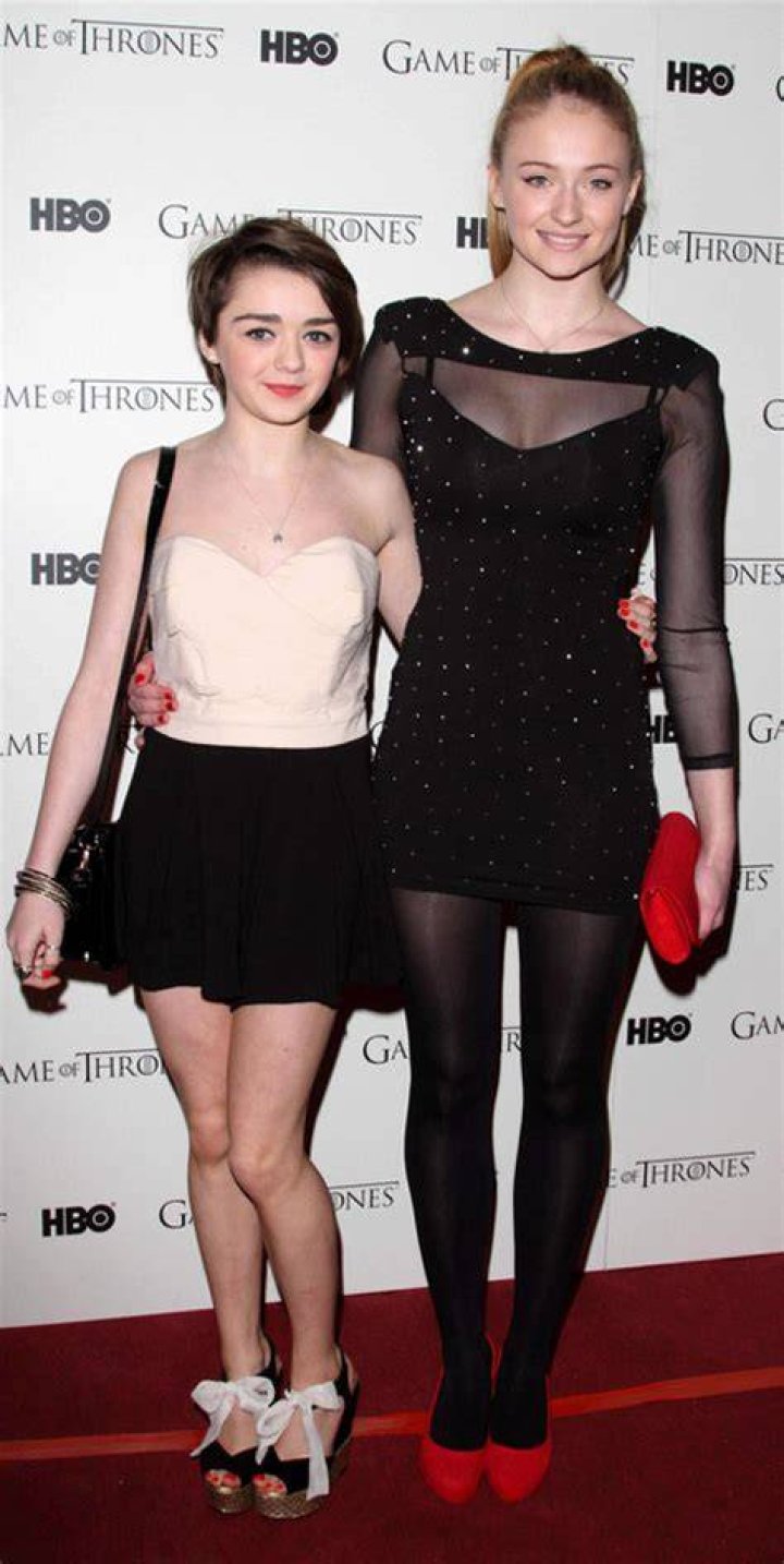Sophie Turner Height, Weight, Body Measurements.