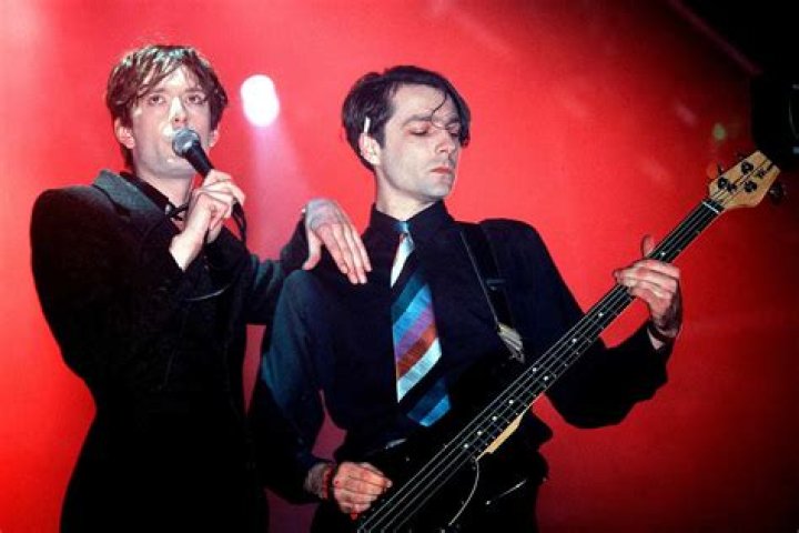 Steve Mackey Dead Pulp Bassist Dies at 56 Billboard