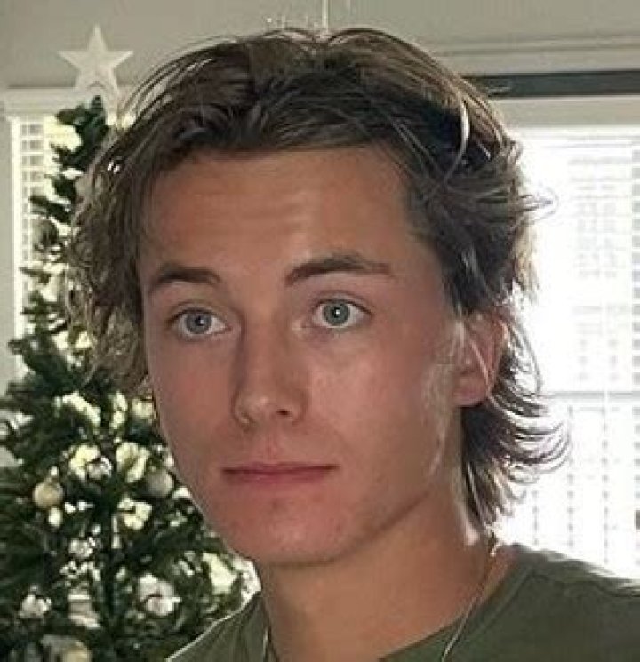 Stevie Emerson: YouTuber, Age, Height, Wiki, Net Worth !