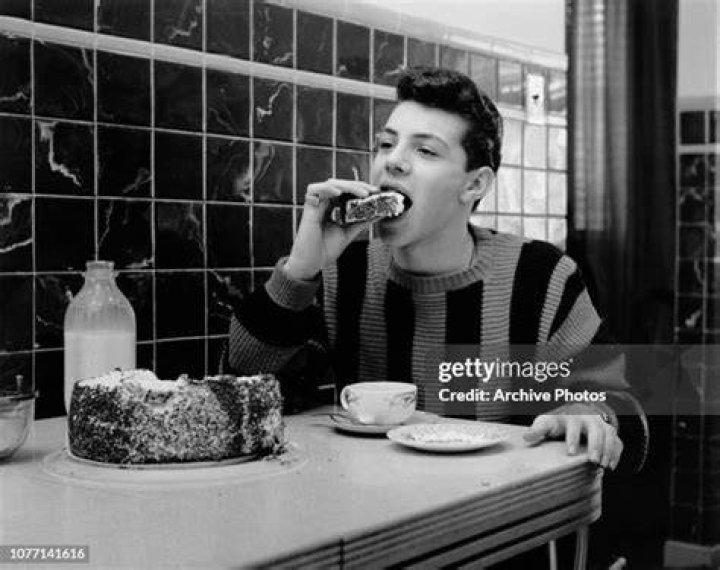 Teen Idol Frankie Avalon & Beauty Queen Wife Made It to 60 Years They