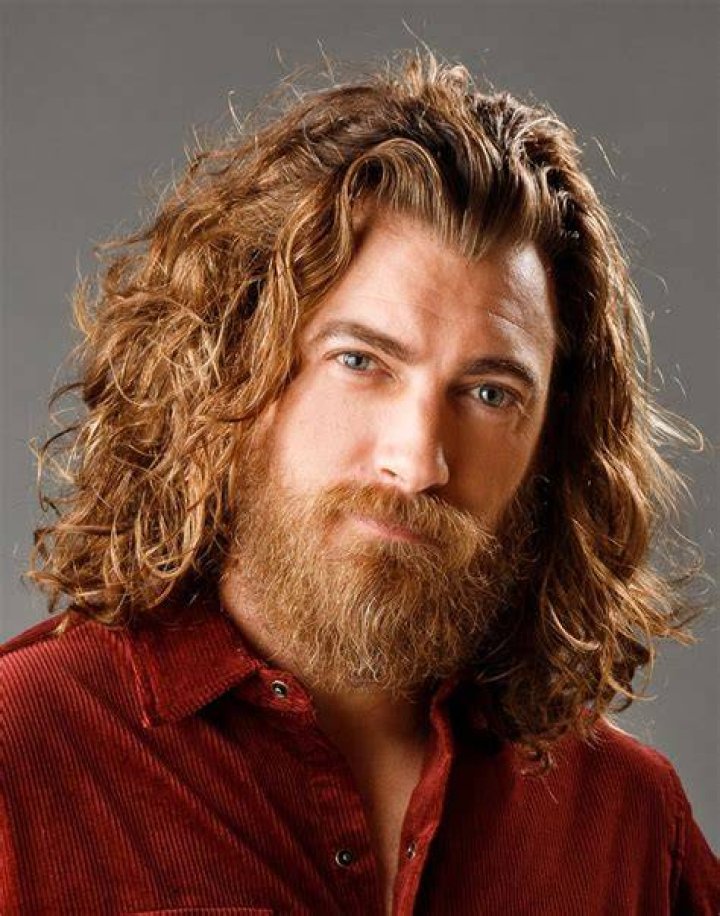The Rise And Wealth Of Rhett McLaughlin