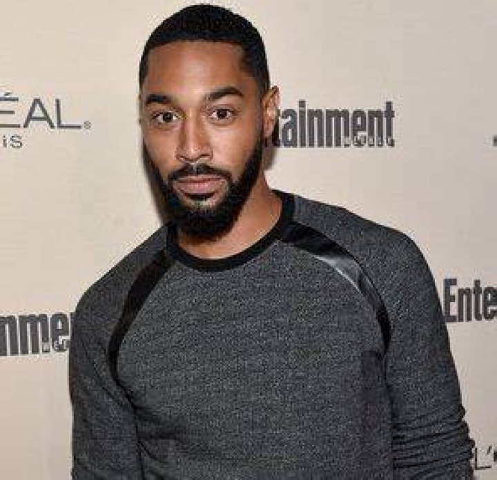 Tone Bell Bio, Wiki, Age, Height, Parents, Wife, Kids, Comedy, Movies, Agent, Tv Shows and Net Worth
