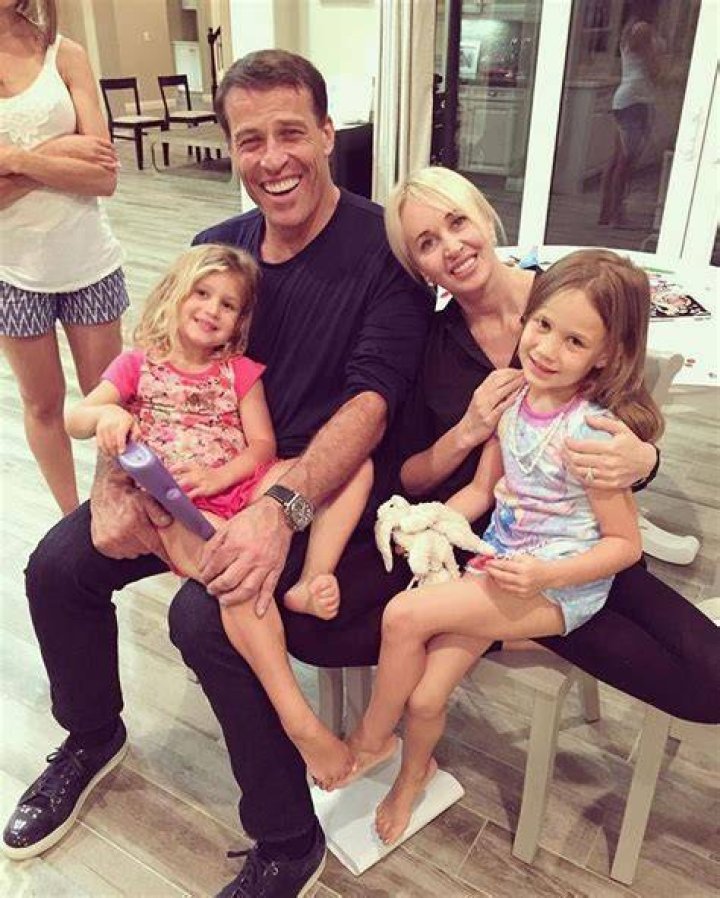 Tony Robbins family wife, exwives, kids, parents, siblings Familytron