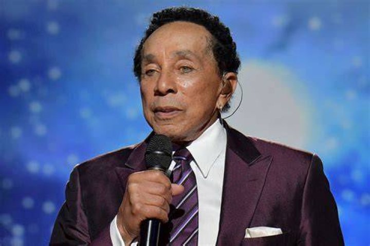 Unveiling The Truth: Smokey Robinson's Sexuality Explored
