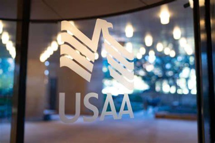 USAA awards 18.7 bonus