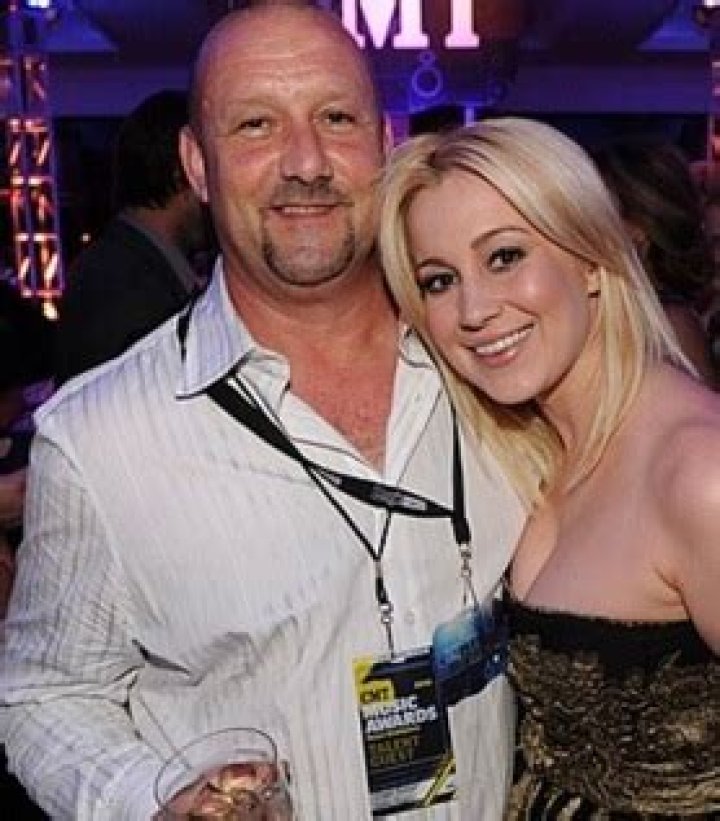 Who are mother Cynthia Morton, father Clyde Raymond Pickler Jr? |