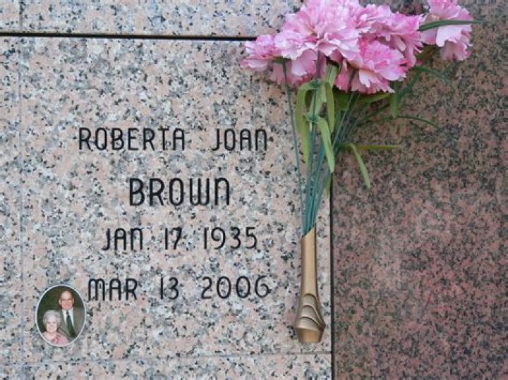Who Are Roberta And Bruce Brown? ·