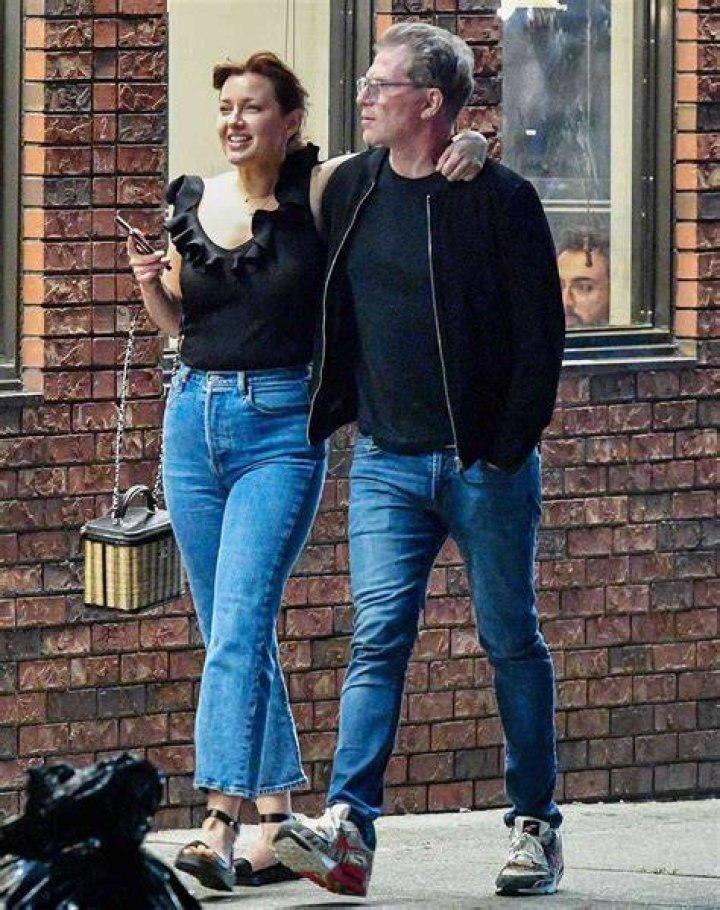 Who Is Bobby Flay Dating Now? Details