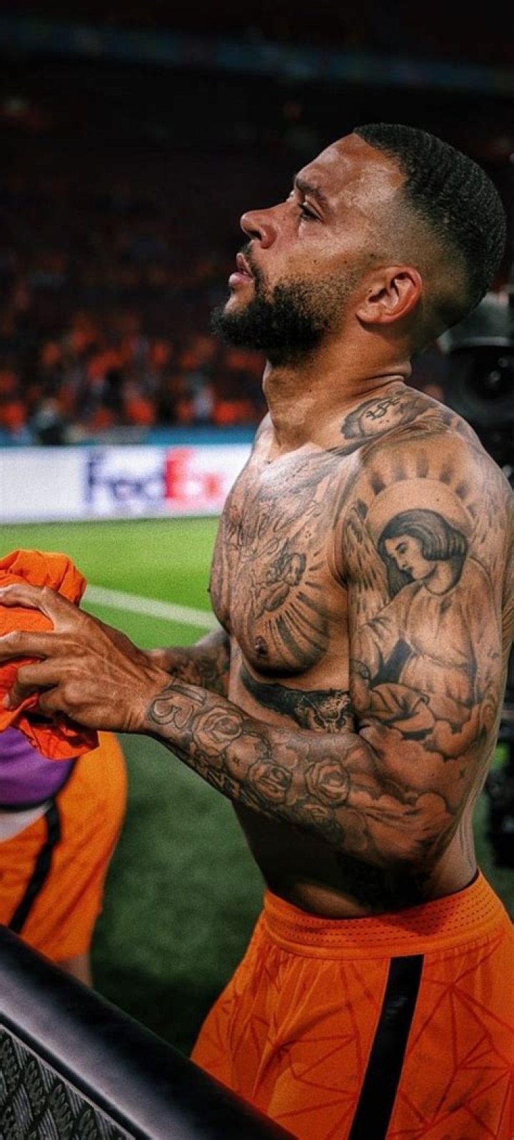 Who Is Memphis Depay? Is He Christian Or Muslim? Football Player Wiki And Family