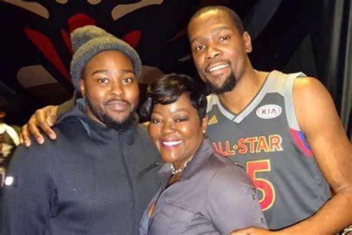 Who Is Rayvonne Pratt? Meet Kevin Durant Brother On Instagram |