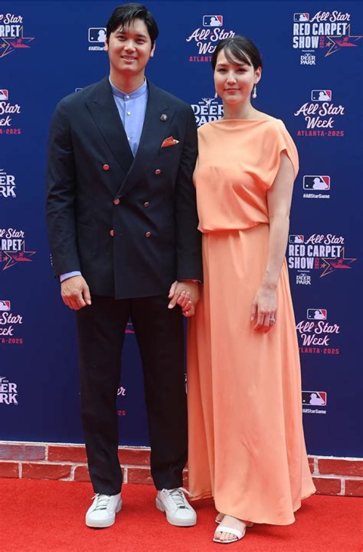 Who Is Shohei Ohtani Wife? Bio, Stats, Height, Net Worth 2023